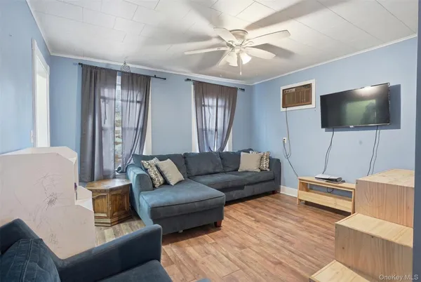 $2,075 | 14 Church Street, Unit 2, Marlboro, NY 12542