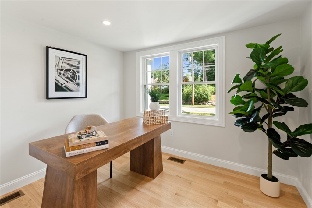6 Longbow Road Lynnfield, MA 01940 - Photo 13 of 36