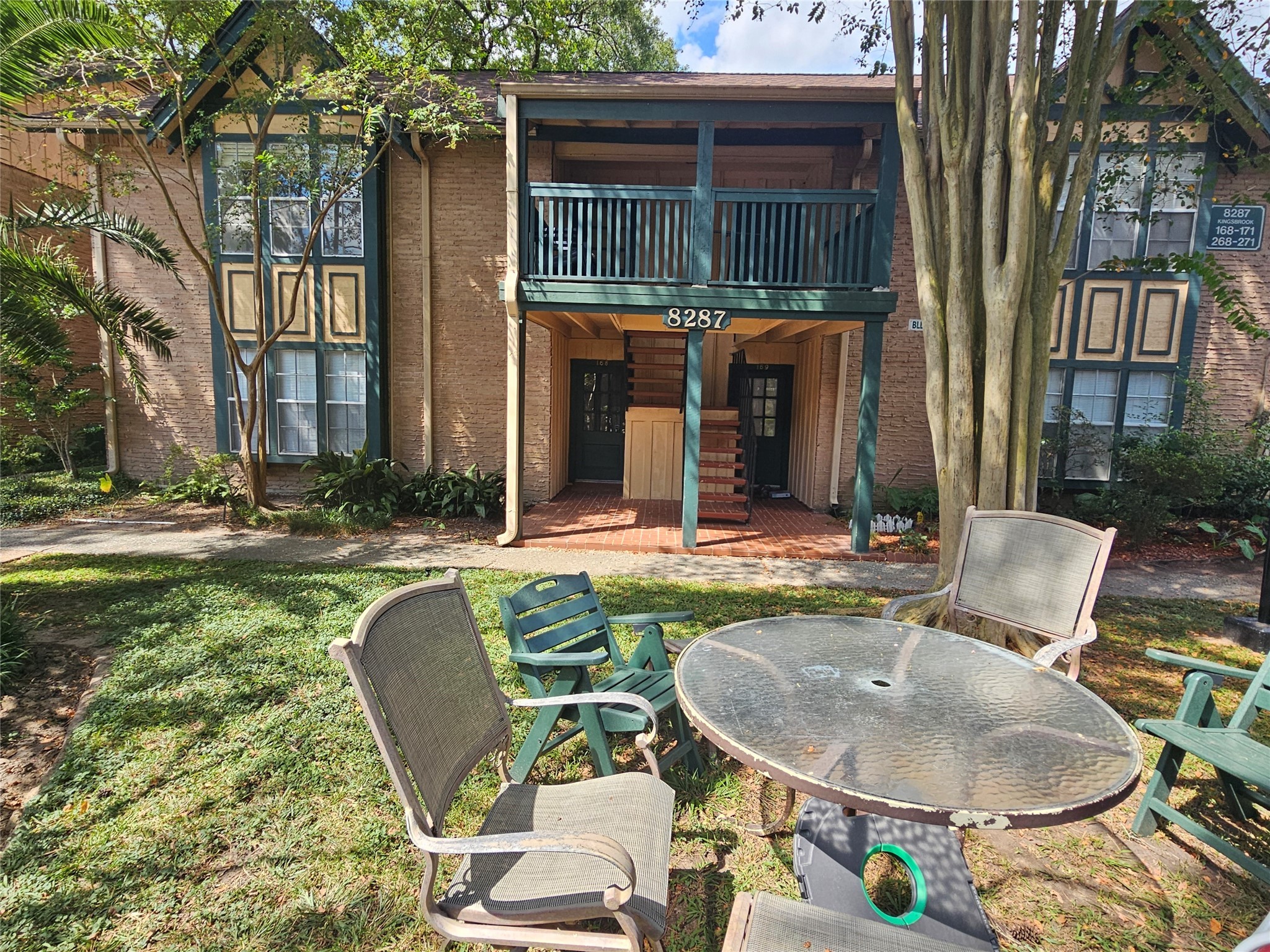 8287 Kingsbrook Road, Unit 268 Houston, TX 77024 - Photo 7 of 50 a swimming pool with outdoor seating yard and patio