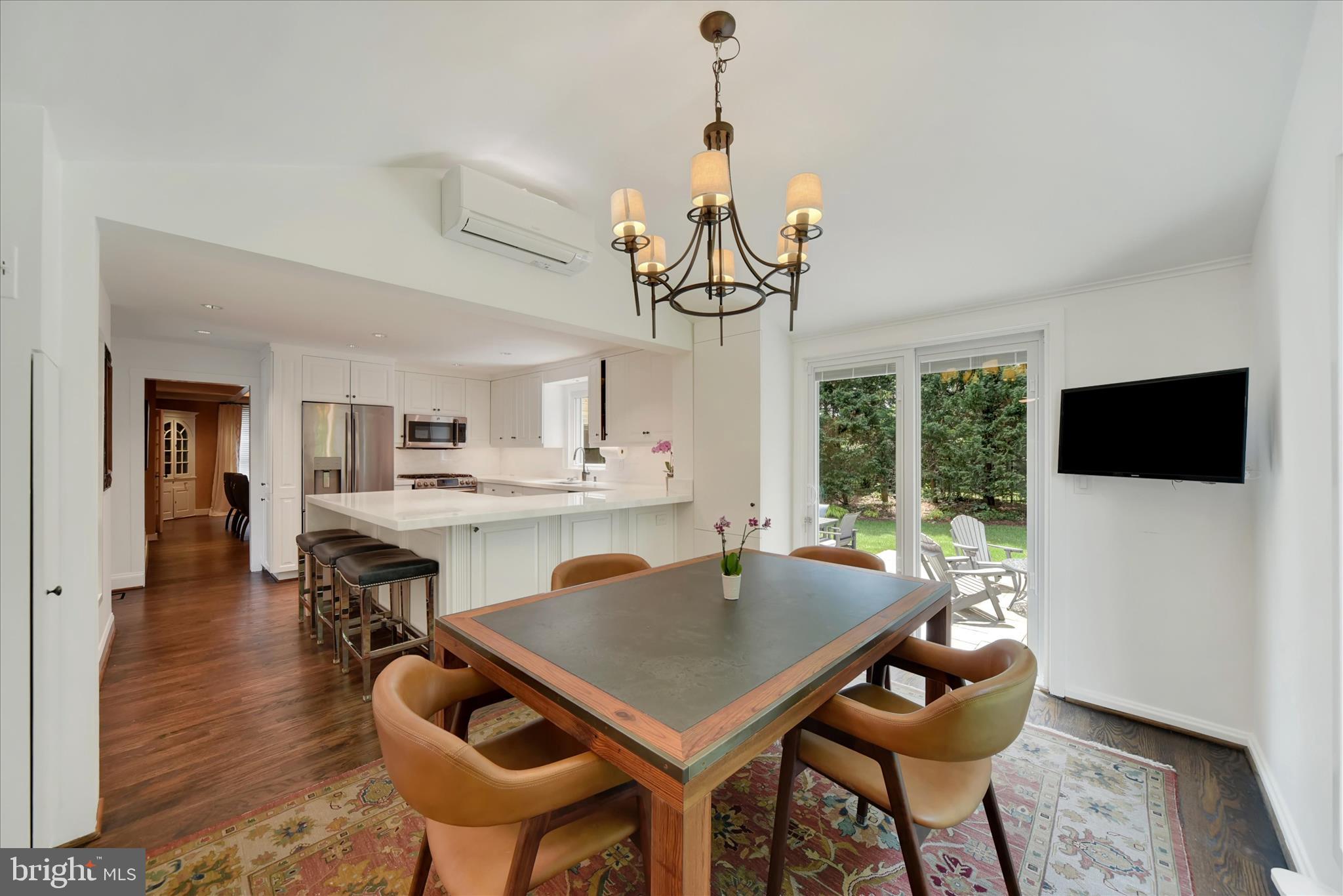 112 Hooks Lane Baltimore, MD 21208 - Photo 16 of 52