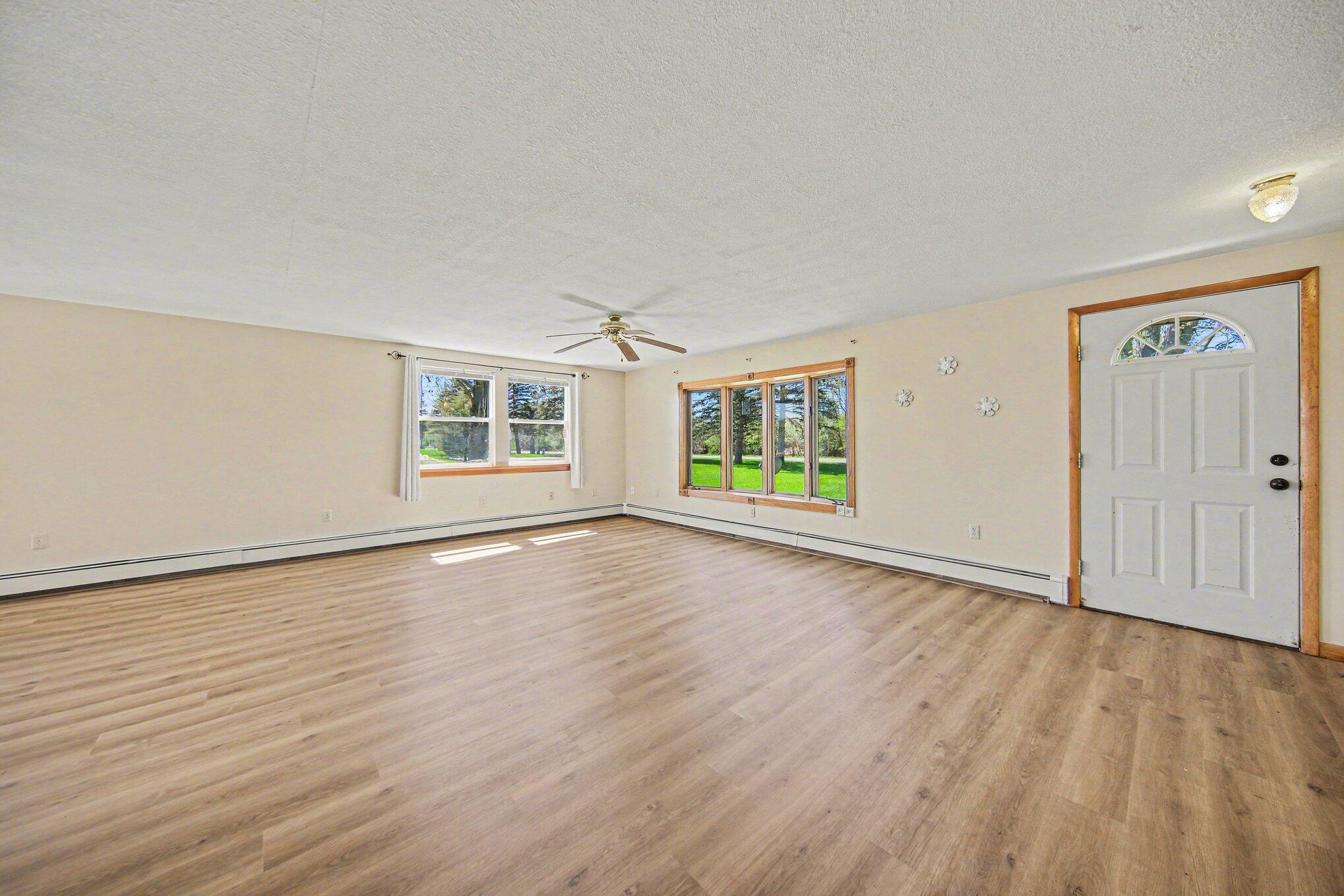 5497 Clark Lake Road Jackson, MI 49201 - Photo 5 of 28 005_file_1698