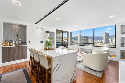 $700,000 | 2215 Aloha Drive, Unit DH1101, Honolulu, HI 96815