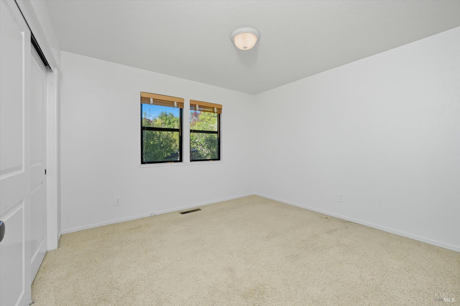 246 Zinfandel Road Healdsburg, CA 95448 - Photo 24 of 50 an empty room with a window