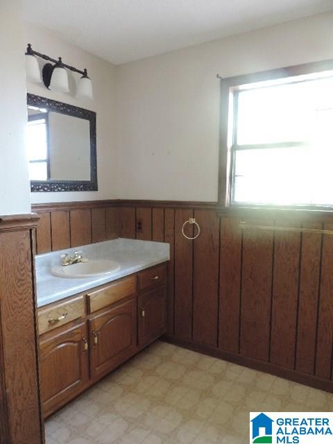 3009 Mayfield Road Warrior, AL 35180 - Photo 16 of 38