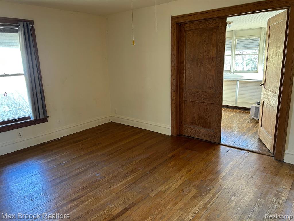 365 West Iroquois Road Pontiac, MI 48341 - Photo 10 of 15