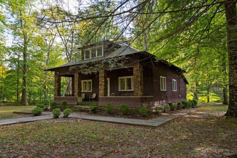 1976 Hamilton Road Ronceverte, WV 24970 - Photo 2 of 38 Gallery Image 2