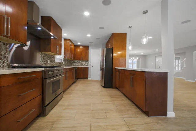 $430,000 | 15815 Baytree Drive, Houston, TX 77070