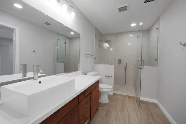 $430,000 | 15815 Baytree Drive, Houston, TX 77070