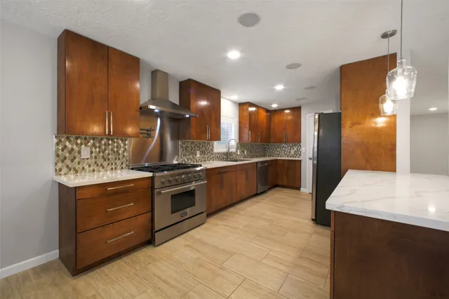 $430,000 | 15815 Baytree Drive, Houston, TX 77070