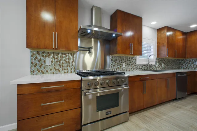 $430,000 | 15815 Baytree Drive, Houston, TX 77070