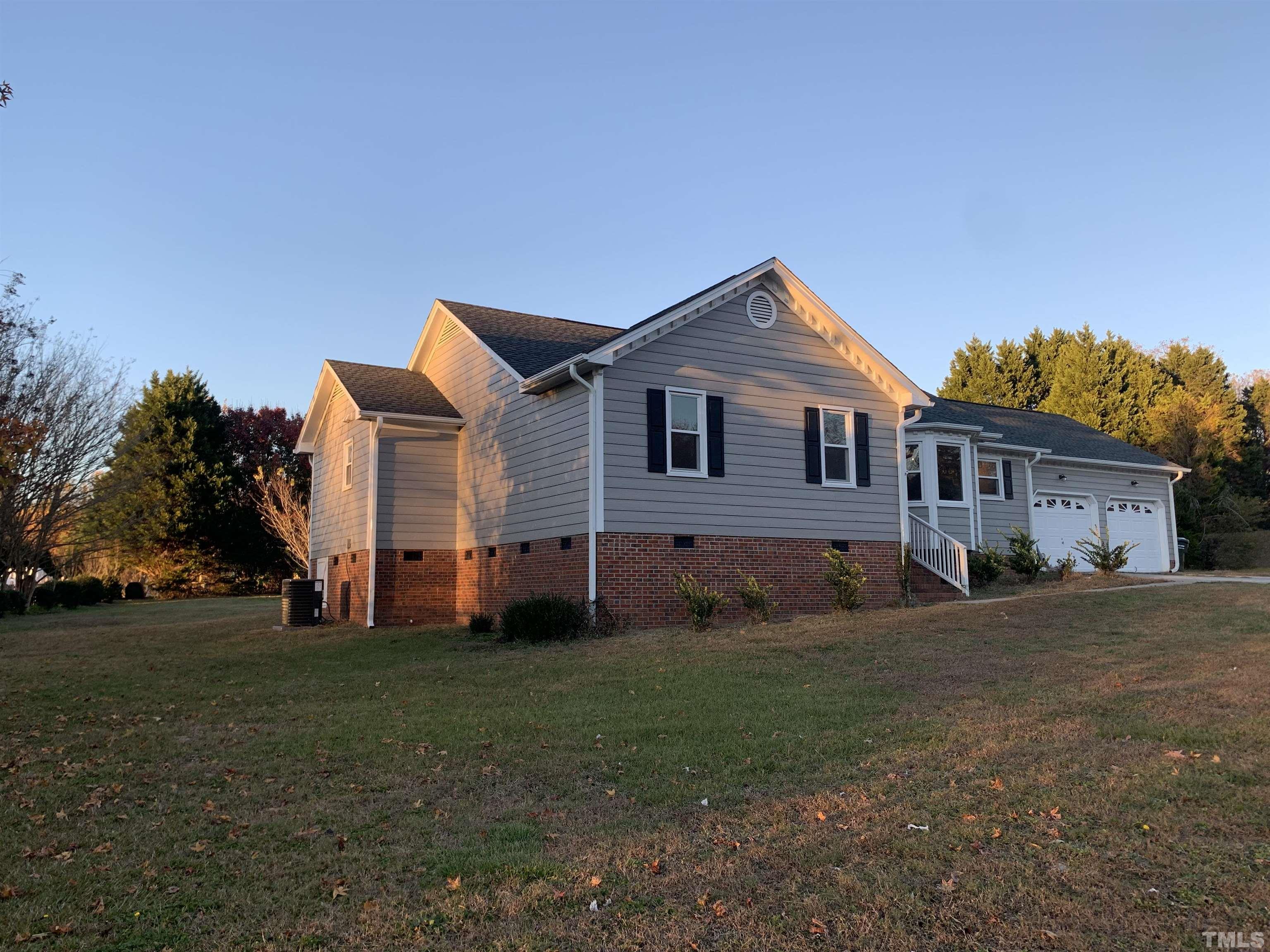 621 Trunecek Circle Raleigh, NC 27603 - Photo 4 of 28 Gallery Image 4