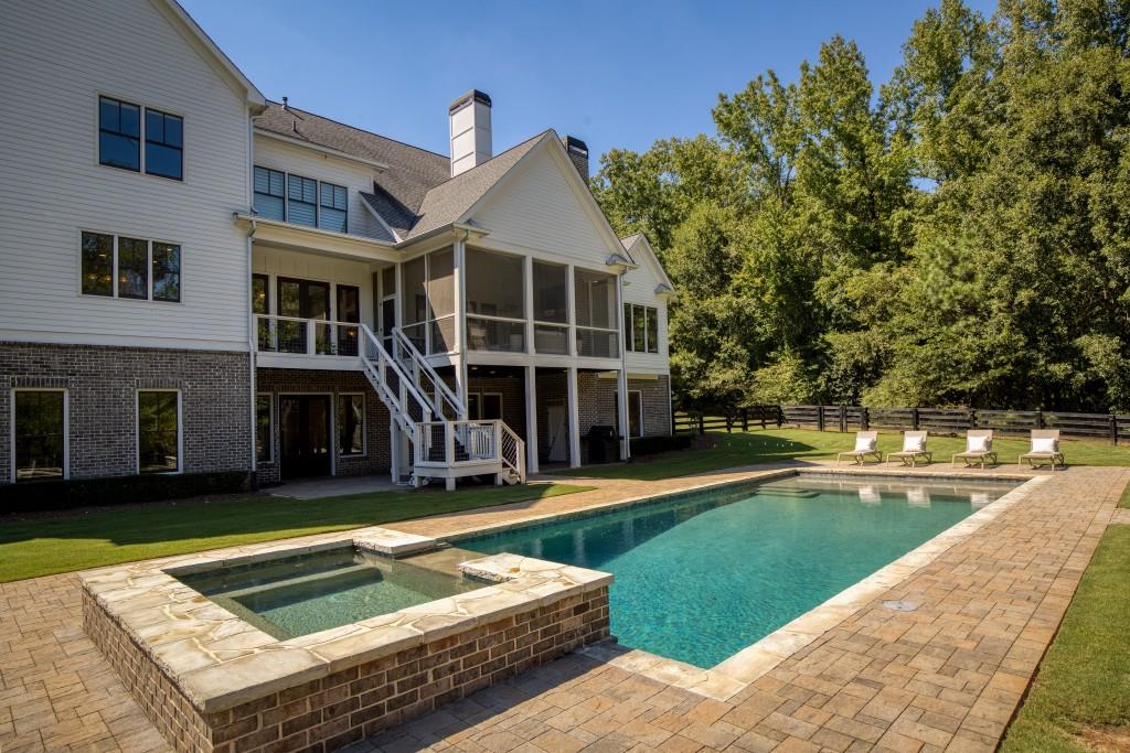 13235 Arnold Mill Road Roswell, GA 30075 - Photo 2 of 4