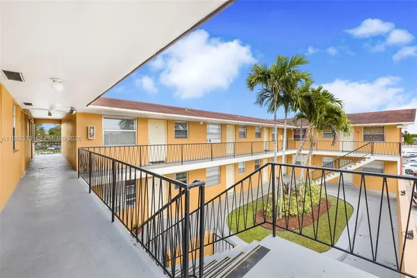 $1,600 | 1235 West 66th Street, Unit 5, Hialeah, FL 33012
