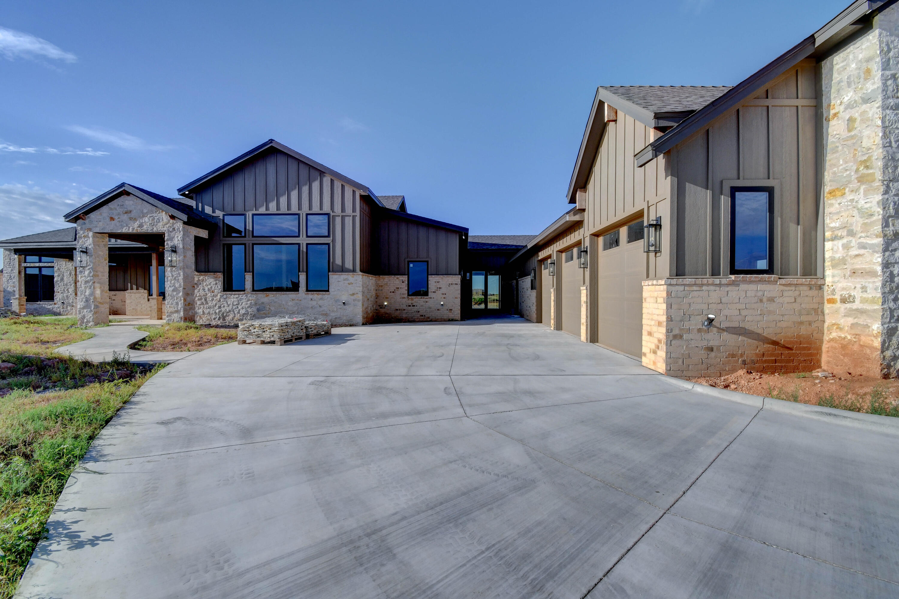5829 County Road 7670 Lubbock, TX 79424 - Photo 1 of 20 DSC_6317_8_9