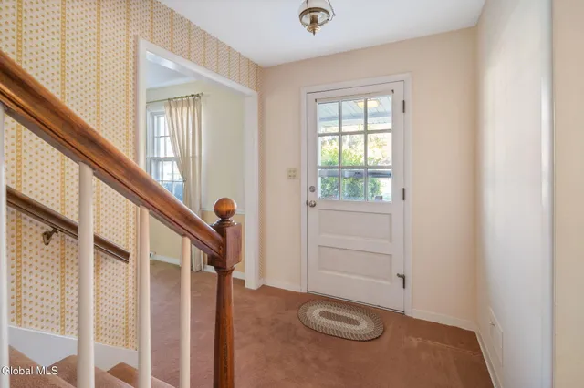 $400,000 | 36 Dumbarton Drive, Bethlehem, NY 12054