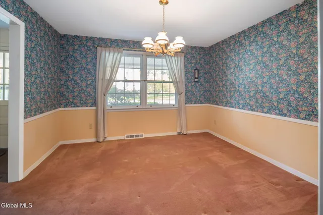 $400,000 | 36 Dumbarton Drive, Bethlehem, NY 12054