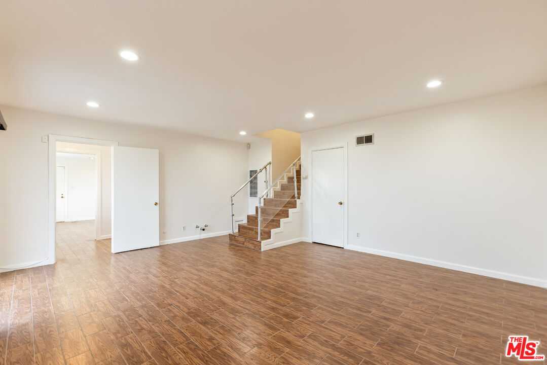 5535 Secrest Drive Los Angeles, CA 90043 - Photo 23 of 39