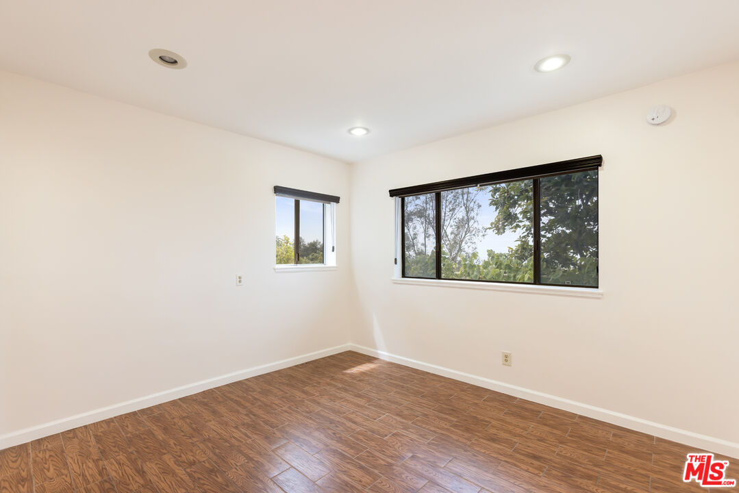 5535 Secrest Drive Los Angeles, CA 90043 - Photo 30 of 39