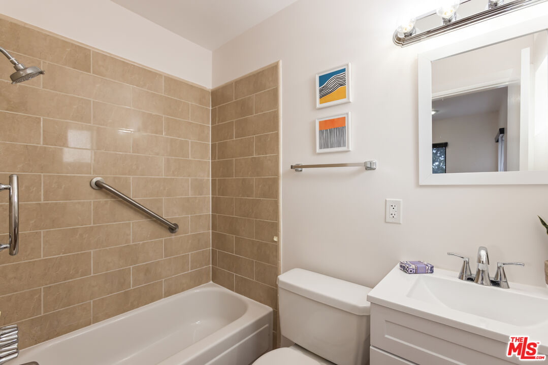 5535 Secrest Drive Los Angeles, CA 90043 - Photo 31 of 39