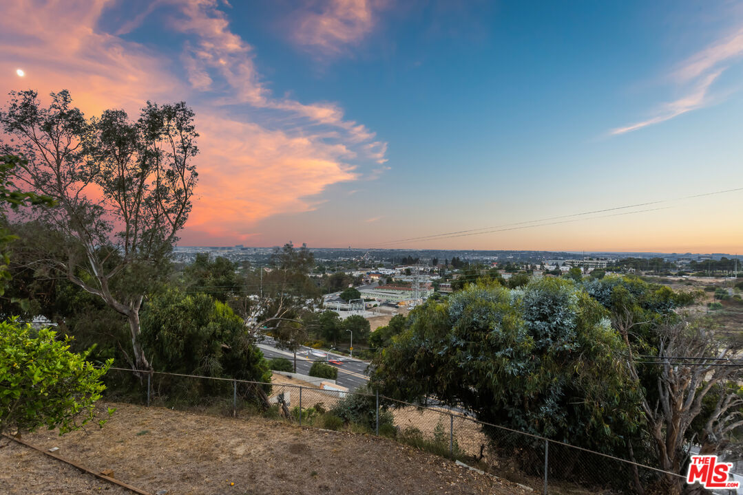 5535 Secrest Drive Los Angeles, CA 90043 - Photo 37 of 39