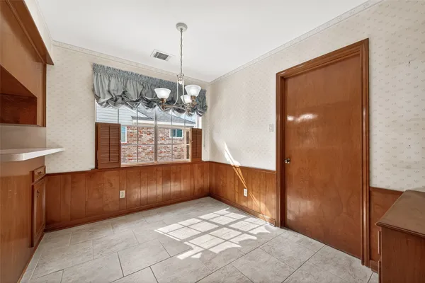$815,000 | 13726 Kingsride Lane, Houston, TX 77079