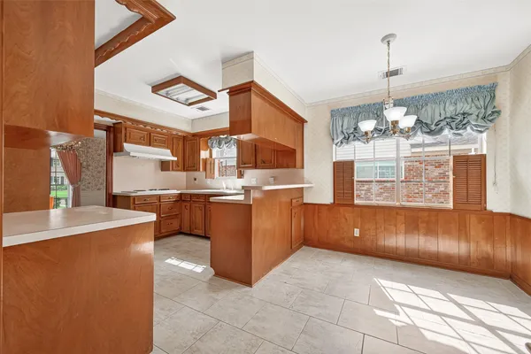 $815,000 | 13726 Kingsride Lane, Houston, TX 77079