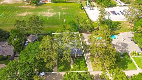 $815,000 | 13726 Kingsride Lane, Houston, TX 77079