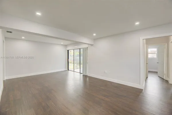 $3,750 | 7811 Northwest 10th Street, Unit 7811, Pembroke Pines, FL 33024