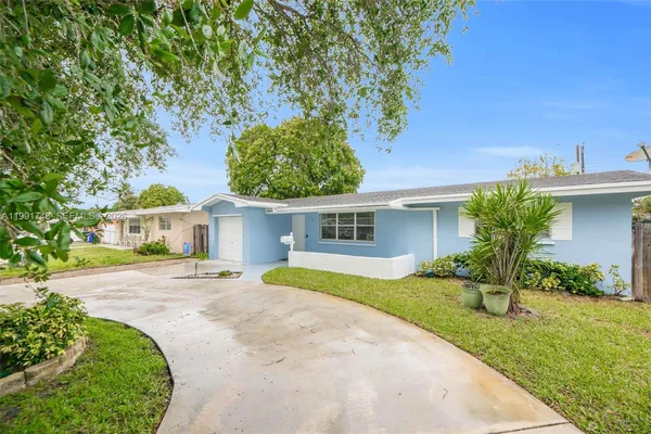 $3,750 | 7811 Northwest 10th Street, Unit 7811, Pembroke Pines, FL 33024