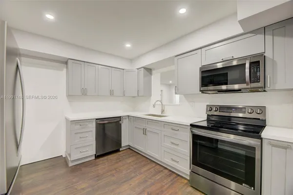 $3,750 | 7811 Northwest 10th Street, Unit 7811, Pembroke Pines, FL 33024