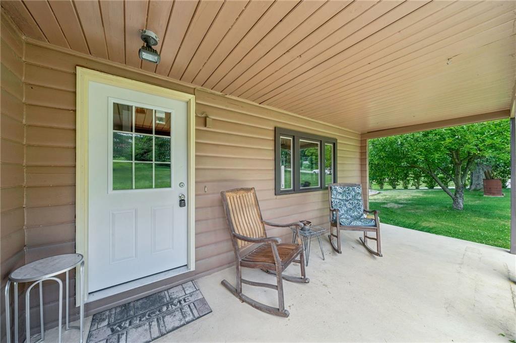 171 Goodview Drive Apollo, PA 15613 - Photo 3 of 38