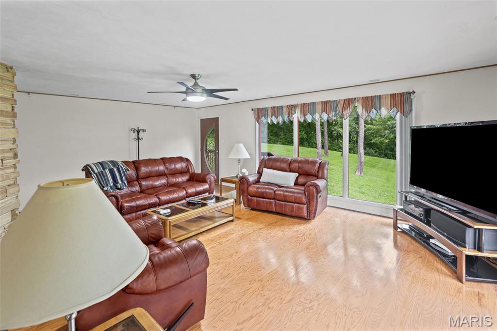 3871 Ridge View Road Edwardsville, IL 62025 - Photo 16 of 52 Gallery Image 16