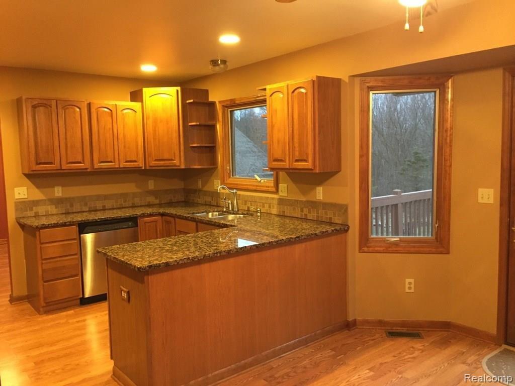 8130 Brophy Road Howell, MI 48855 - Photo 4 of 28 Brophy 8130 46.JPG