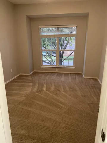 a view of empty room with window