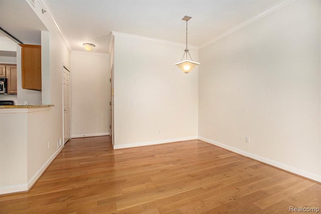 283 South Zeeb Road, Unit 204 Ann Arbor, MI 48103 - Photo 9 of 28