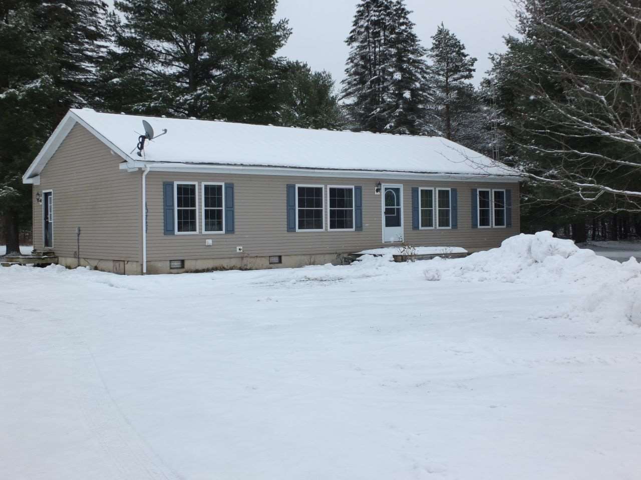 10727 Hannah Road Kingsley, MI 49649 - Photo 2 of 29 1883382-1.JPG