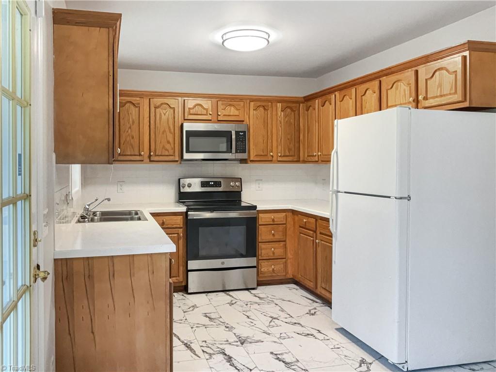 2940 Kecoughtan Road Pfafftown, NC 27040 - Photo 7 of 18 Gallery Image 7