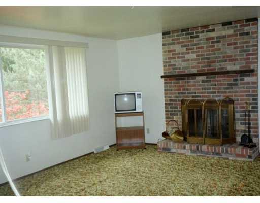 320 Scott Ridge Road Harmony, PA 16037 - Photo 5 of 7 Living Room.