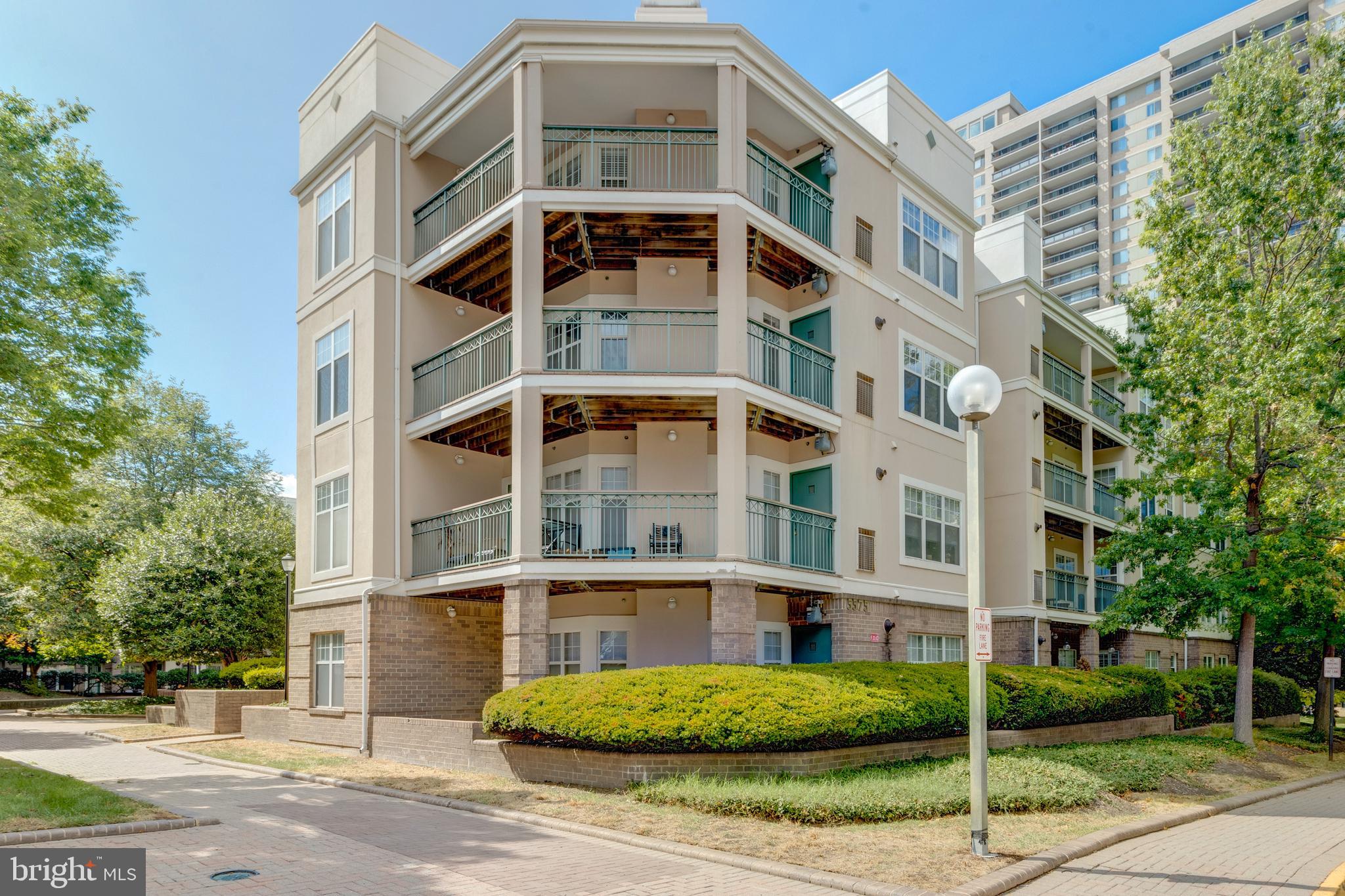 5575 Seminary Road, Unit 101 Falls Church, VA 22041 - Photo 1 of 29