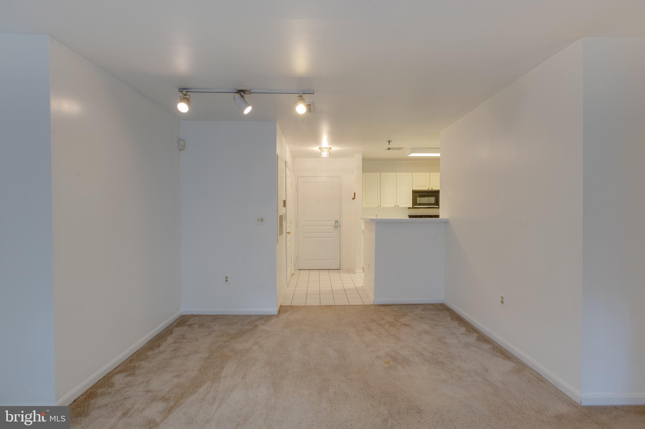 5575 Seminary Road, Unit 101 Falls Church, VA 22041 - Photo 11 of 29