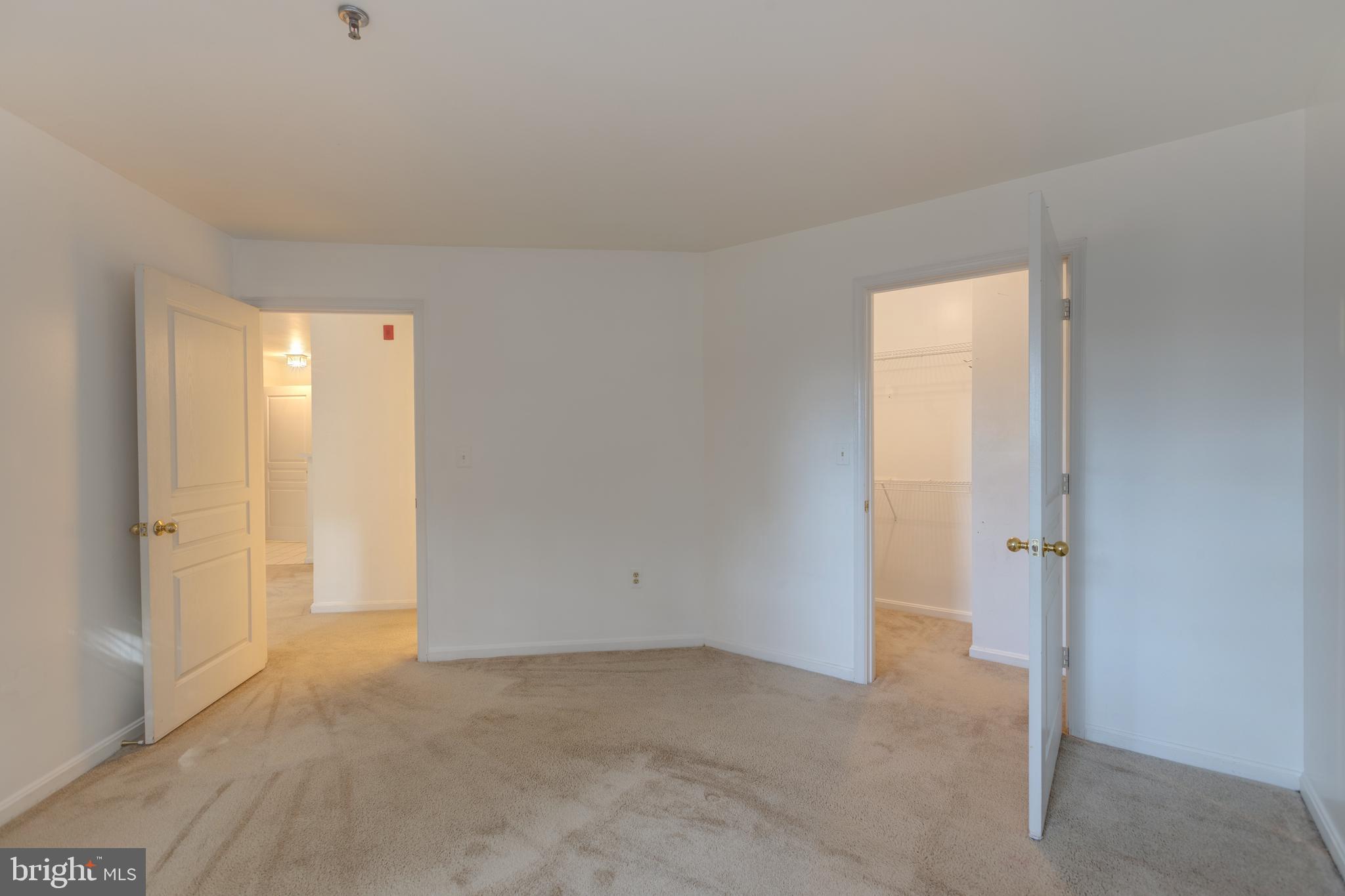 5575 Seminary Road, Unit 101 Falls Church, VA 22041 - Photo 22 of 29