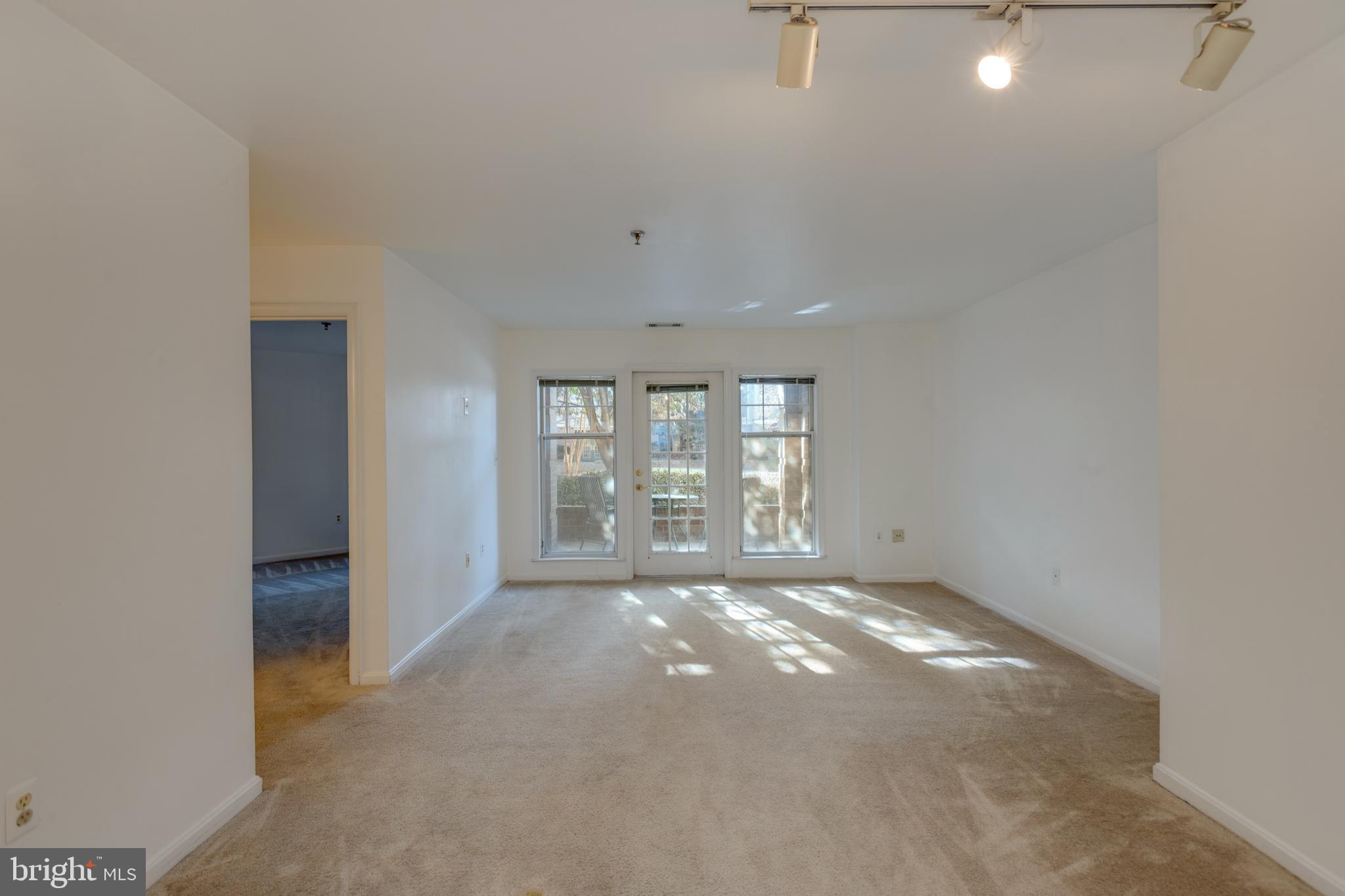 5575 Seminary Road, Unit 101 Falls Church, VA 22041 - Photo 5 of 29