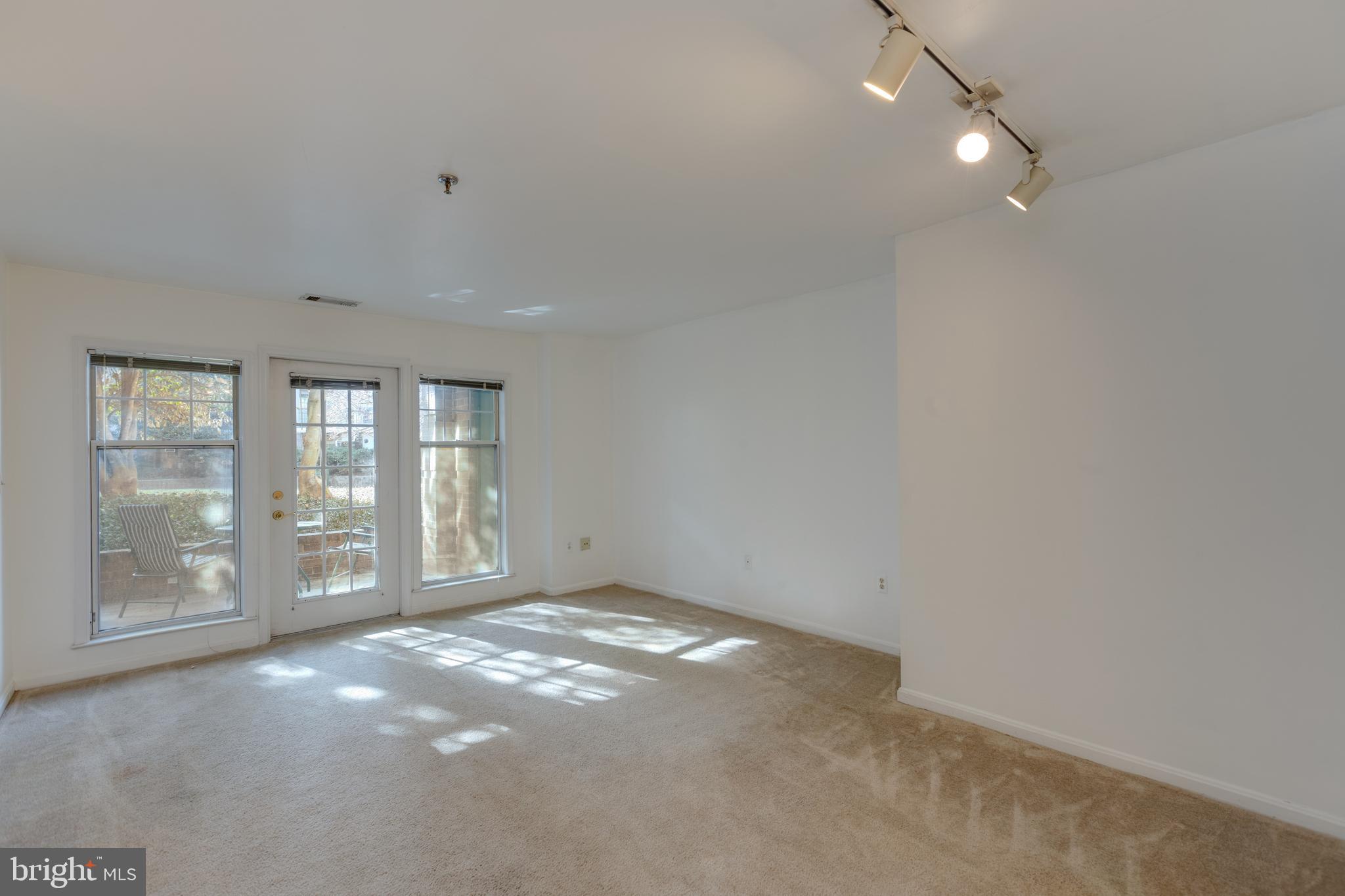 5575 Seminary Road, Unit 101 Falls Church, VA 22041 - Photo 9 of 29