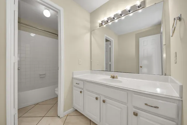 $2,600 | 10214 White Oak Trail Lane, Houston, TX 77064