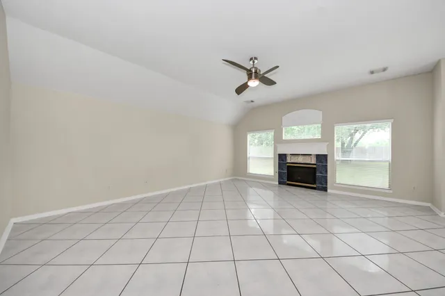 $2,600 | 10214 White Oak Trail Lane, Houston, TX 77064