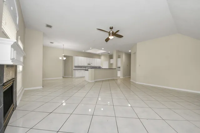 $2,600 | 10214 White Oak Trail Lane, Houston, TX 77064