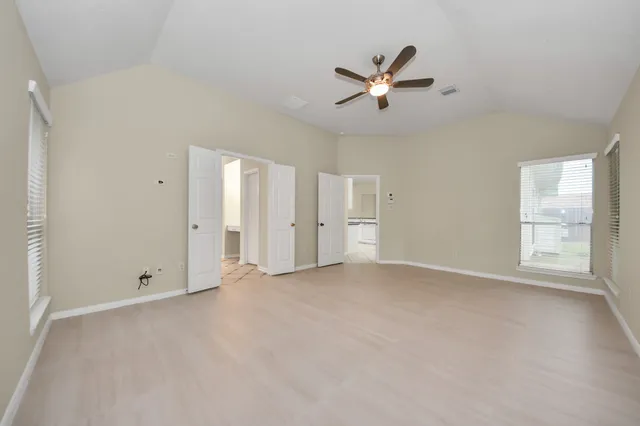 $2,600 | 10214 White Oak Trail Lane, Houston, TX 77064