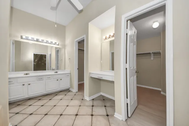 $2,600 | 10214 White Oak Trail Lane, Houston, TX 77064