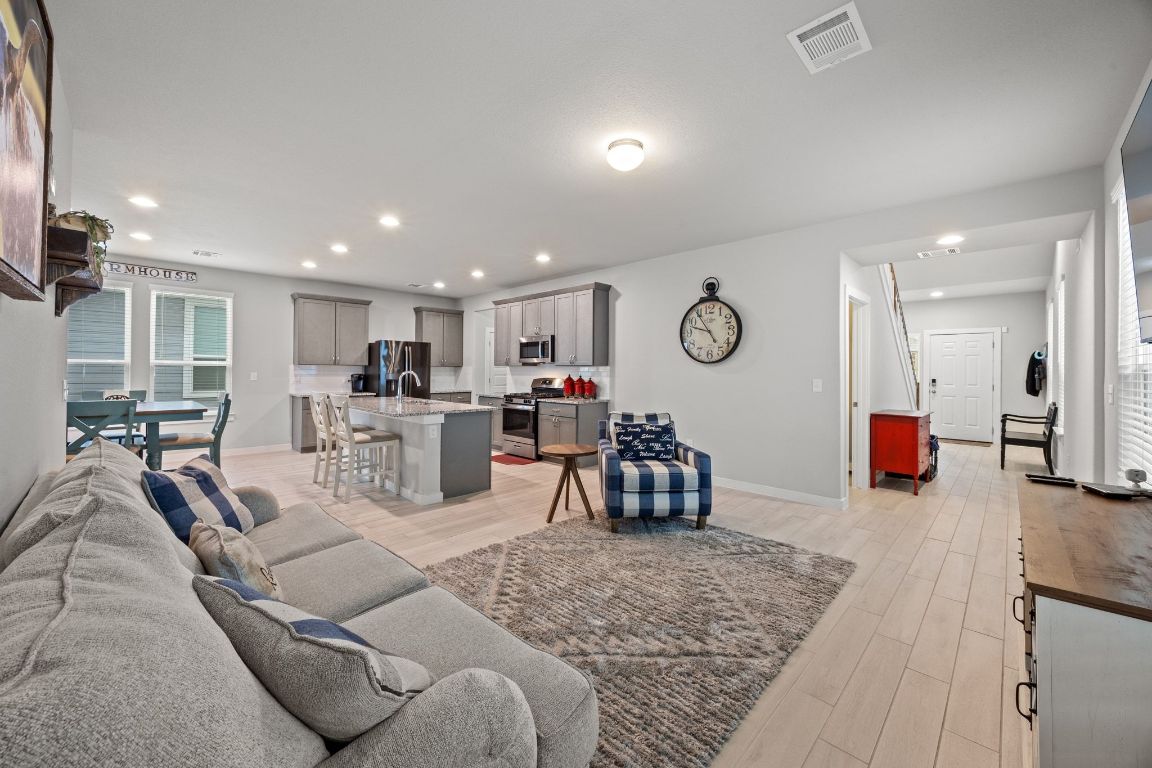 161 Appleberry Lane Elgin, TX 78621 - Photo 11 of 40