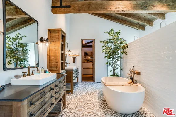$6,699,000 | 71911 Desert Drive, Rancho Mirage, CA 92270